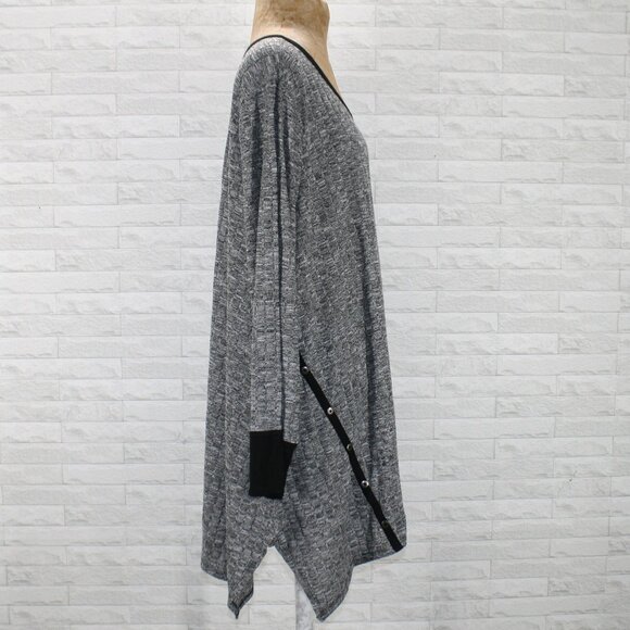 TRUTH + STYLE Top Knit Oversized Asymmetrical Sweater Marled Gray Plus Size 3X - Picture 2 of 13